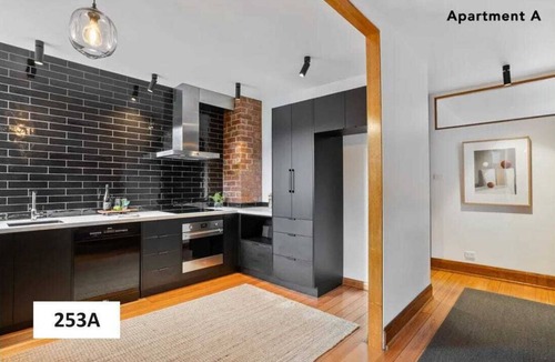 Hobart Central Business District House | Gorgeous renovated duplex in central location. Walk to Salamanca, city & beach.