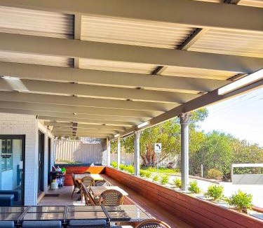 Parkes Hotel | Gracelands Parkes