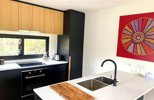 Halls Gap House | Grampians View Retreat - where style meets nature