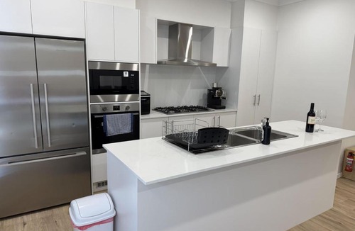 Menangle Park House | Grand Family Estate for 20 people in Macarthur