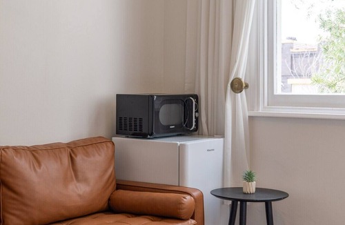 Glebe Apartment | Grand Victorian Stay in the Heart of Glebe