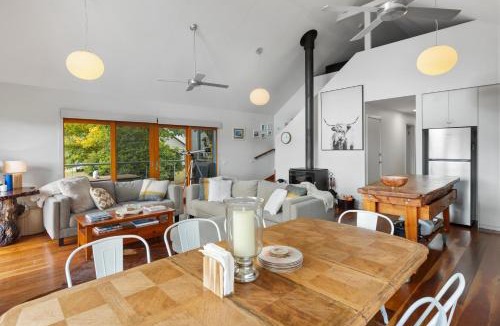 Merrijig House | Grand View Chalet