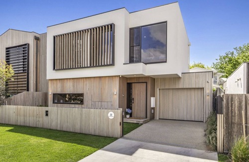 Barwon Heads House | Grandview Luxe Barwon Heads; sleeping 6, Central, Brand New, Beaches, Golf, Central