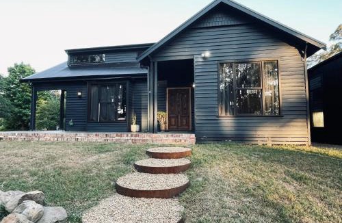 Trentham House | Grangeford Retreat, Trentham