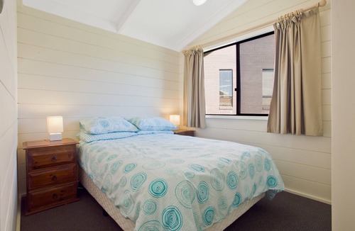 Merimbula Cabin | Grantys House - 3 bedroom option