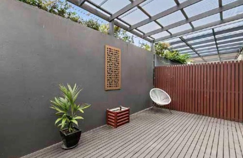 Ascot Vale House | Great 2 bedroom townhouse for short or long stays