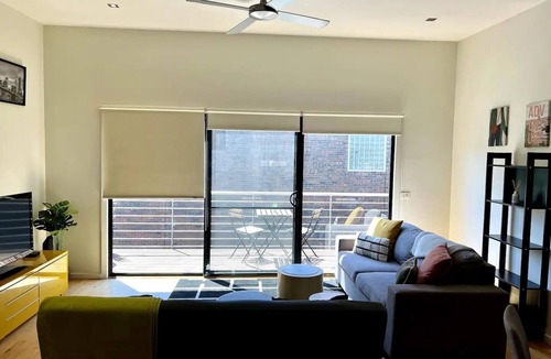 Ascot Vale House | Great 2 bedroom townhouse for short or long stays