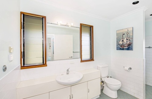 Avoca Beach House | Great For 2 Families - Close to the Beach