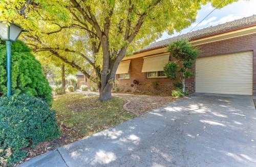 Strathdale House | Great for groups, sleeps 11, pet friendly, CBD 4km