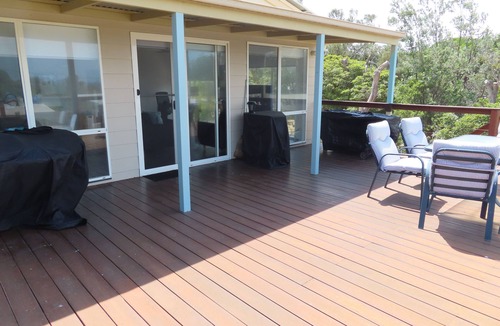 Paradise Beach House | Green Dream @ Paradise Beach