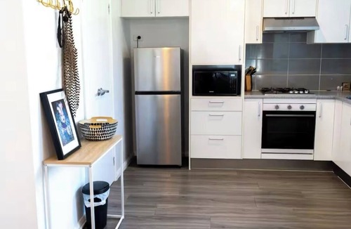 Ettalong Beach Cabin | Green Olive - 3mins to Ettalong Beach