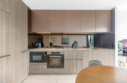 Zetland Apartment | Green Square 2BR | Station, Woolworths + Parking