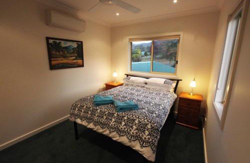 Marysville House | Greenlands guest House - Large two story house
