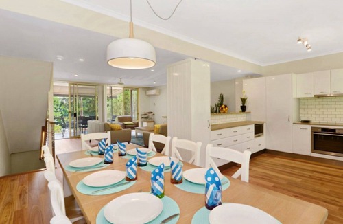Avoca Beach House | Greenpark 12 - So Very Close to the Beach