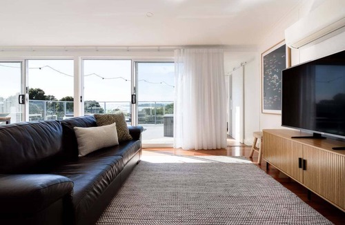 Greens Beach House | Greens Beach Coastal Shack with Ocean Views