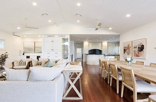 Pokolbin House | GREENS ON EIGHT - THE VINTAGE HOLIDAY HOUSES