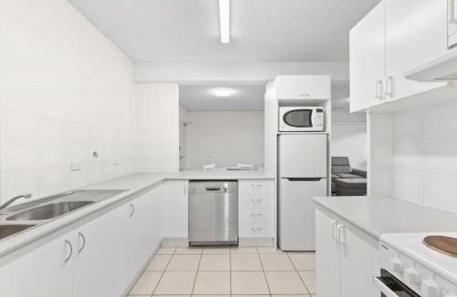 Coffs Harbour Apartment | Ground floor quiet garden balcony heated pool at 223 Sandcastles