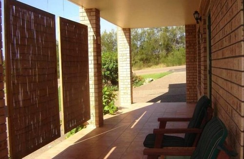 Dalmeny Apartment | Ground level studio in Dalmeny Shores