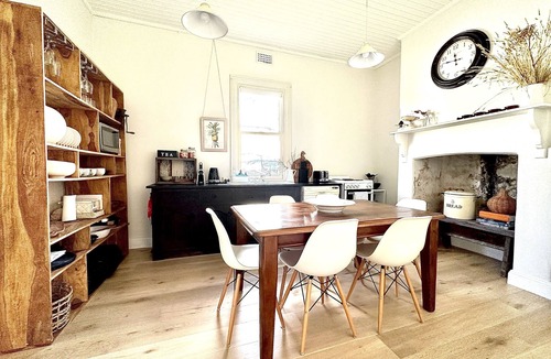 Central Mudgee Cottage | Guests give 5star reviews-cleanliness/location ! 5min walk to town. Dog friendly