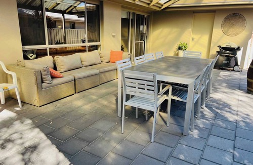 Waterhouse House | Guichen Villa 3 - Wi-Fi, Pets welcome outside