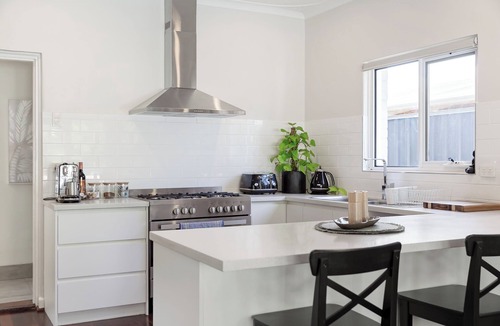 Guildford House | Guildford Cottage | Swan BnB Management