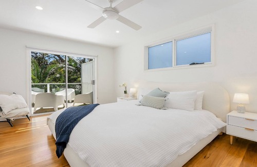 Copacabana House | GUM TREE ESCAPE | Pet Friendly, WIFI | Accom Holidays