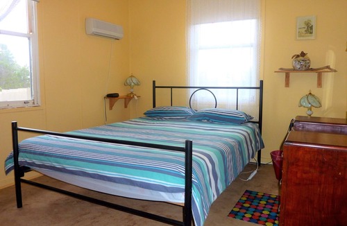 Moonta Bay Hotel | Gunnadoo, Moonta Bay