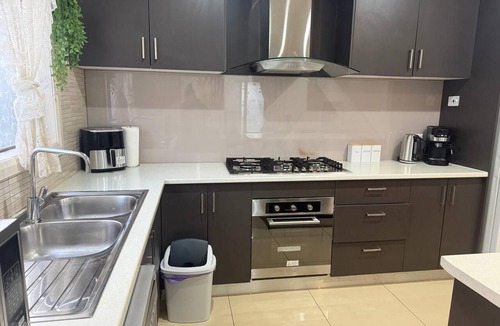 Craigieburn House | H & J Homes Craigieburn