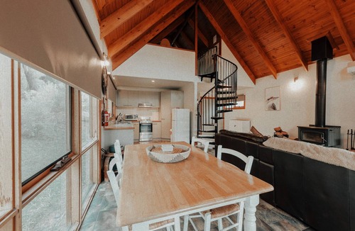Halls Gap Cabin | Halls Gap 'Bush Lodge' Retreat
