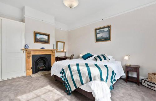 Battery Point House | Hampden Manor - A Refined Battery Point Period Home