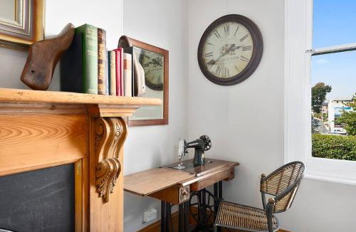 Battery Point House | Hampden Manor - A Refined Battery Point Period Home