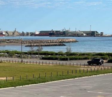 Beresford Apartment | Harbour View 49 Urch Street Unit 5