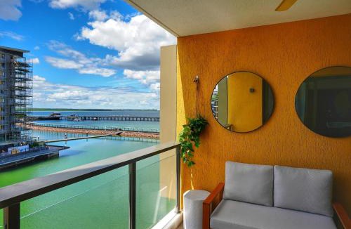 Darwin City Centre Apartment | Harbour-view Waterfront Apartment