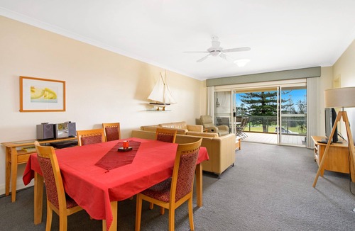 Port Macquarie Apartment | Harbourwatch 11 - Outstanding Ocean Views