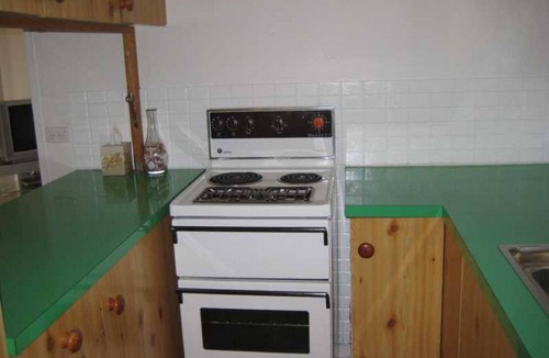 Minlacowie House | Hardwicke Beach House Short Walk to Beach! Off Peak special!