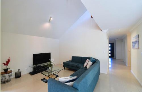 Rockingham House | Harrison's Retreat - Rockingham