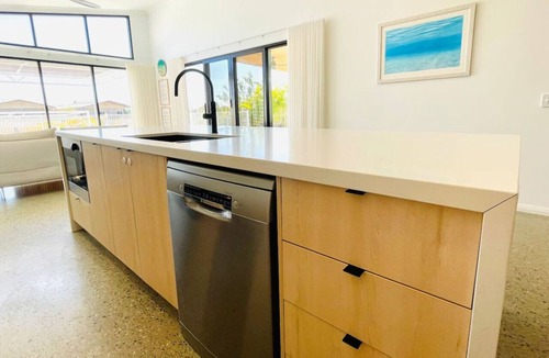 Exmouth House | Haven 24 - Marina Home