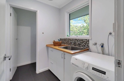 Hamlyn Heights House | Haven at Heights I Holiday or Corporate
