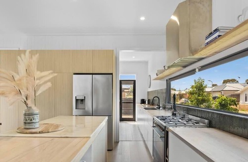 Newhaven House | Haven Stay 4BR Retreat