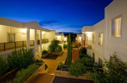 Hawthorn East Hotel | Hawthorn Gardens Serviced Apartments