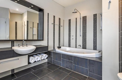 Port Fairy Villa | Hearns Beachside Villa 2