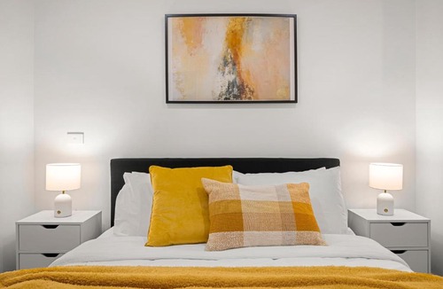 Melbourne Central Business District Apartment | Heart CBD City Stylish 2BR Apt and Free Tram Gym