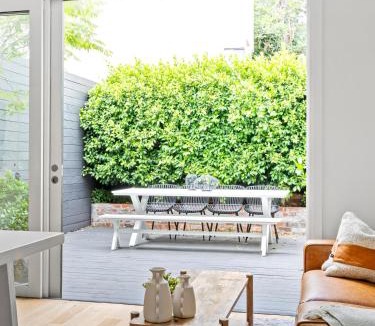 Fitzroy House | Heart of Fitzroy Designer Terrace with Courtyard