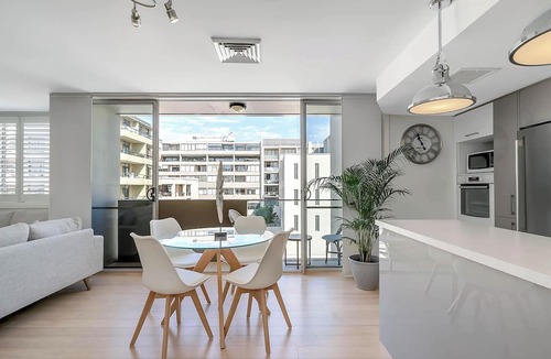 Manly Apartment | Heart of Manly - Quiet 1 bed between Beach/Harbour