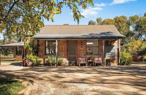 Castlemaine Apartment | HeartStone Hill - Studio