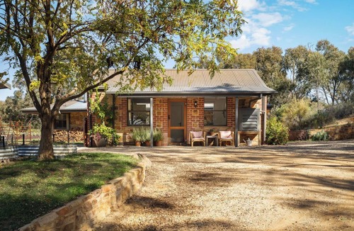 Castlemaine Apartment | HeartStone Hill - Studio
