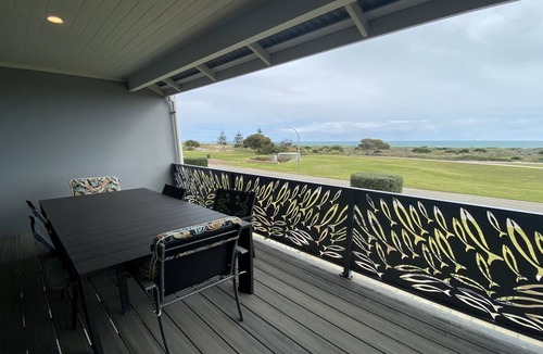 Jurien Bay Villa | Heat-N-View, Unit 14 Seafront Estate