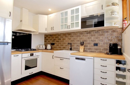 Jindabyne Apartment | Heidelburg - 3/6 Banjo Patterson Crescent