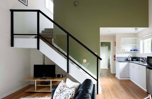 Black Hills Cottage | Heimat Rural Retreat - Pademelon Patch Chalet