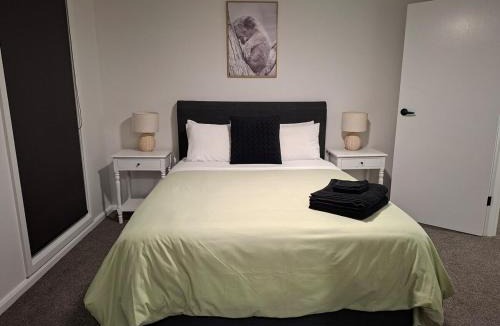 Mount Gambier House | Heinlen Family Retreat on Boandik